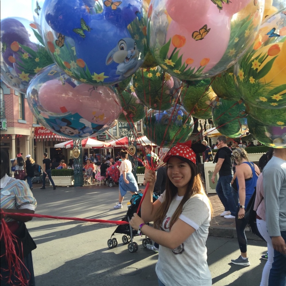 Meet your Posher, Julissa